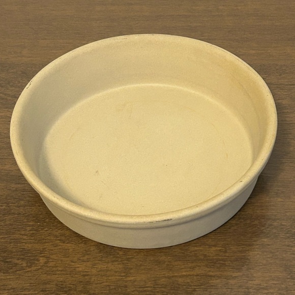 PAMPERED CHEF 8" ROUND STONEWARE BAKING DISH ~ TOASTER OVEN SIZE ~ MADE IN USA - Picture 2 of 7